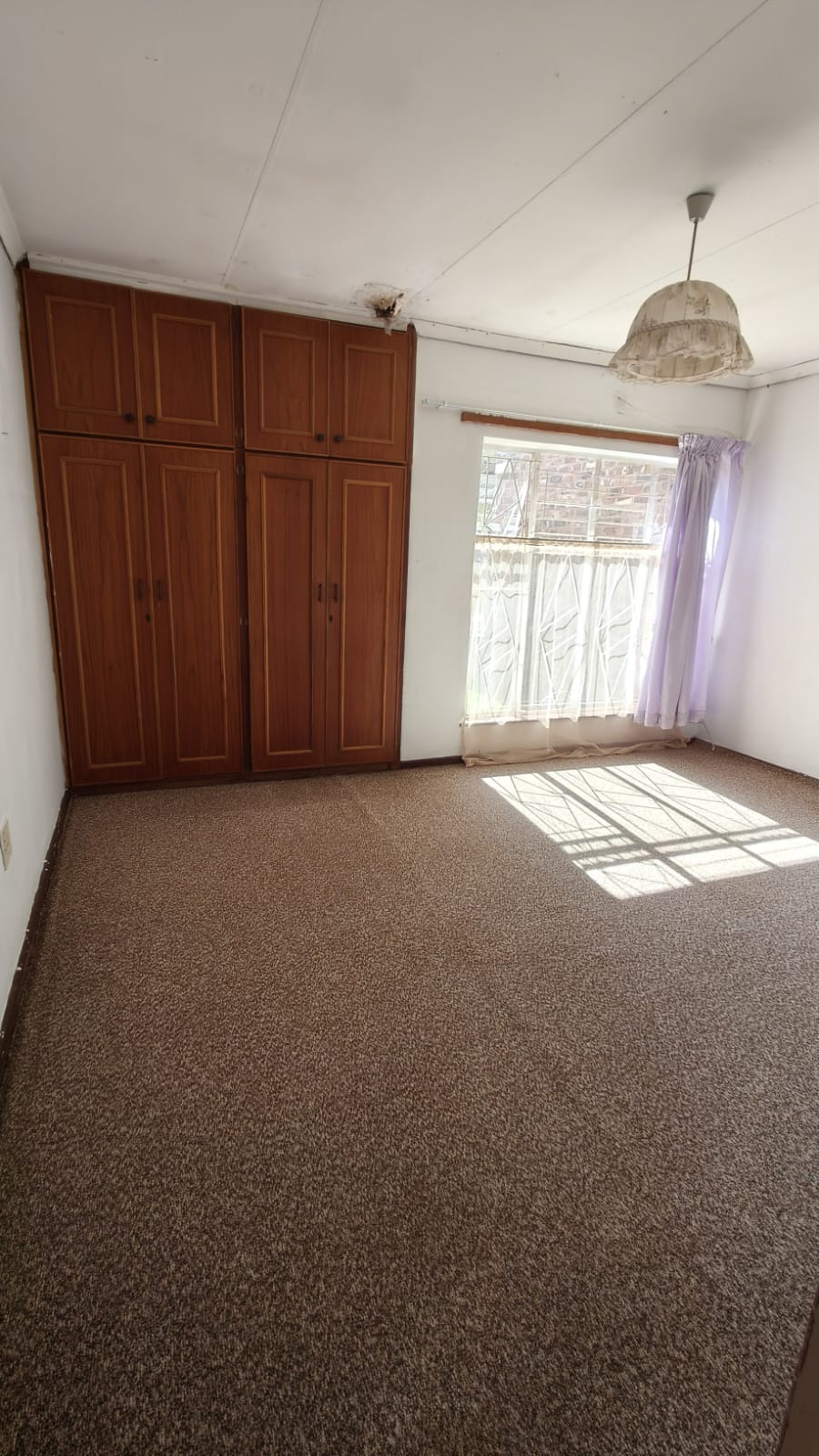 5 Bedroom Property for Sale in Hennenman Free State